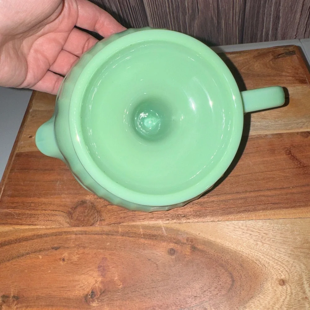 Jadeite Glass Citrus Juicer Reamer Green Vintage Mid-Century Kitchenware 6in